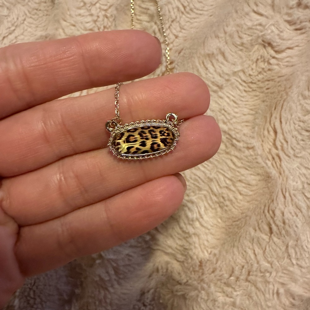 Leopard necklace - Picture 2 of 2